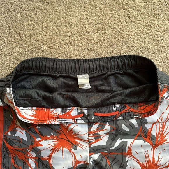 Nike Swim Trunks Men's XL Gray/Orange Floral Mesh Lined Board Shorts Drawstring - Picture 4 of 12